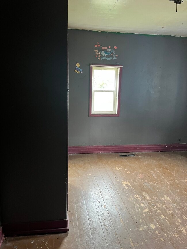 Building Photo - 931 Baldwin St