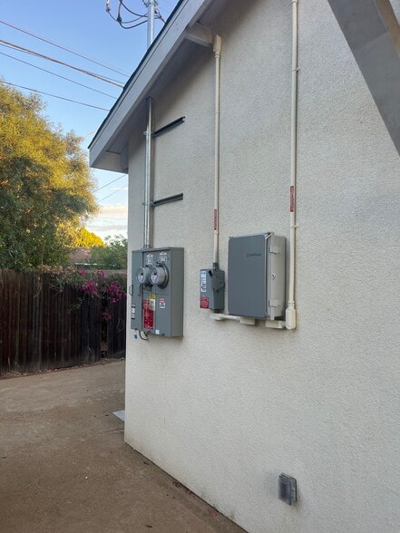 Solar System - 8130 Sylmar Ave