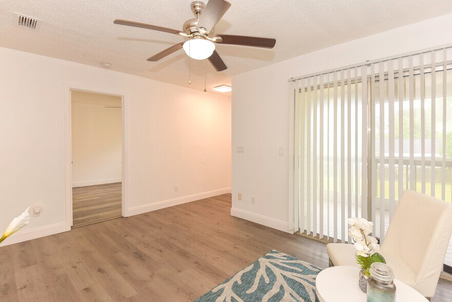 Building Photo - 1600 Big Tree Rd