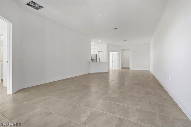 Building Photo - 19600 Hinkley Dr