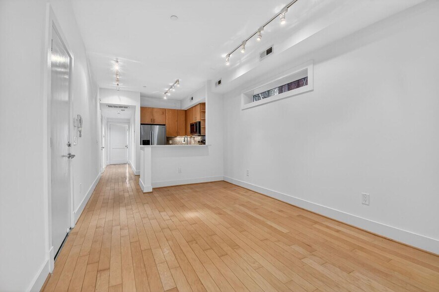 Building Photo - 1503 11th St NW