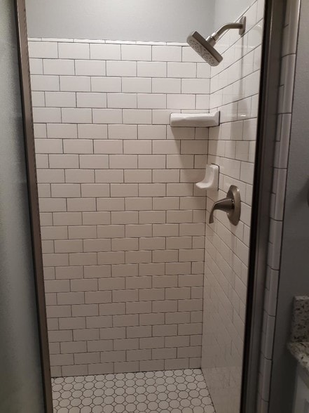Shower 2 - 6266 N Fresno St