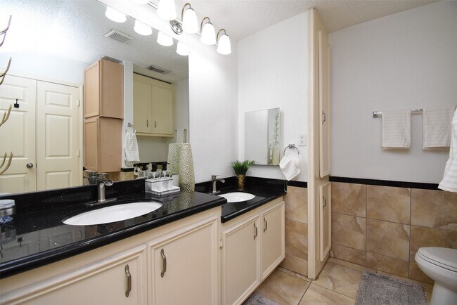 Building Photo - 7726 Miller Glen Ln