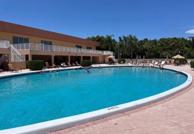 Building Photo - 15461 Lakes of Delray Blvd