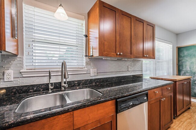 Building Photo - 12919 Westella Dr