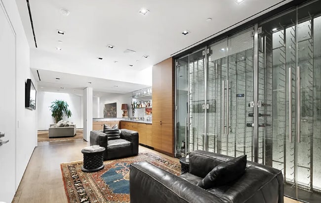 Building Photo - Featured in Architectural Digest, The Observer, and House Beautiful, this one-of-a-kind Washingto...