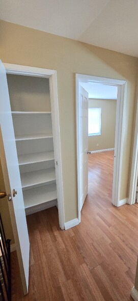 Building Photo - 3446 Rainbow Ln