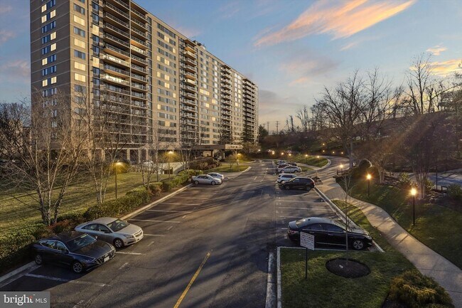 Primary Photo - 5500 Holmes Run Pkwy