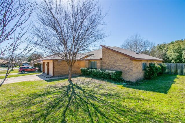 Building Photo - 10000 Bugle Dr