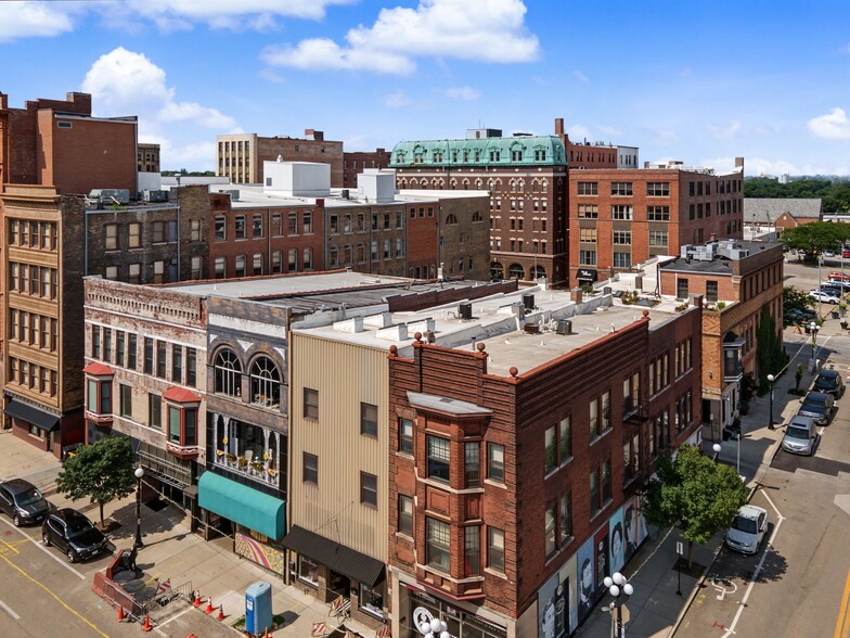 Building Photo - 318 N Main St