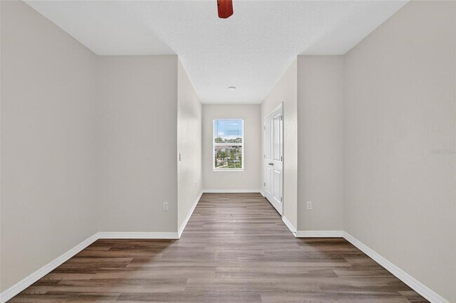Building Photo - 5068 Captain Davis Dr