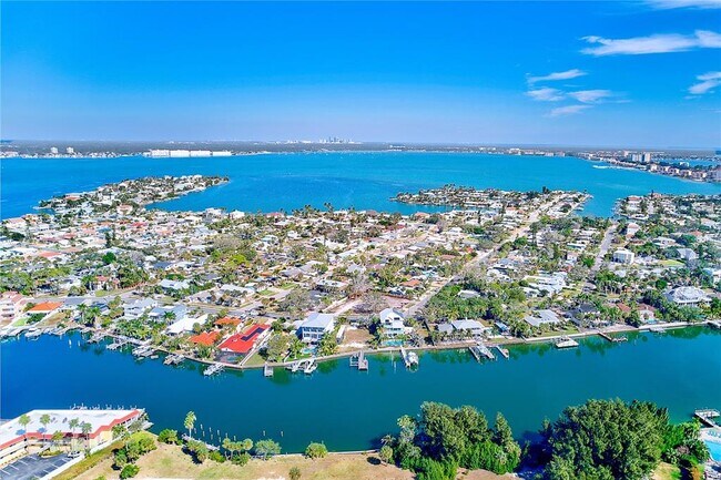 Building Photo - 3820 Gulf Blvd