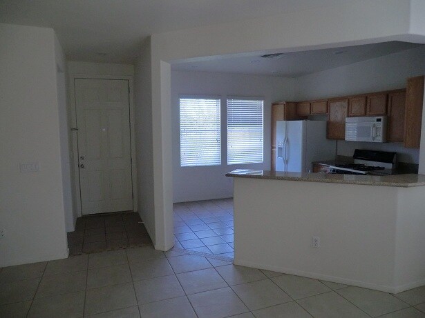 Building Photo - 8557 Barkeria Ct