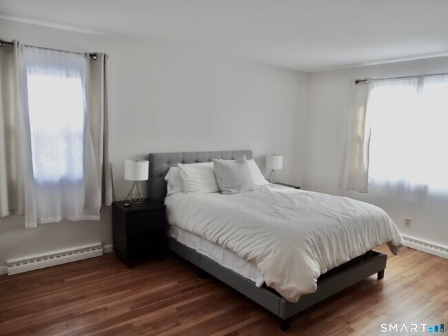 Building Photo - 245 Unquowa Rd