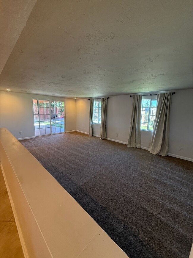 Building Photo - 3BD 2BA House in Kearny Mesa