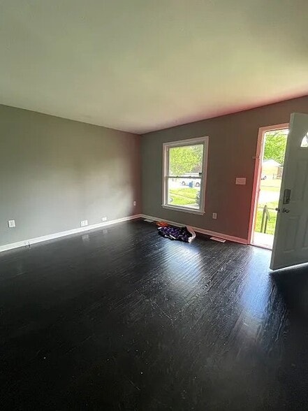 Building Photo - 5601 Littleridge Dr