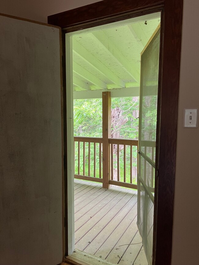 Building Photo - 337 Laurel Mills Rd