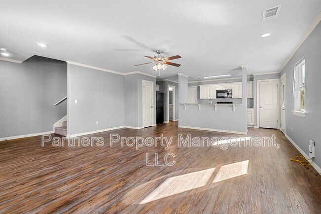 Building Photo - 1342 N Sicily Ln