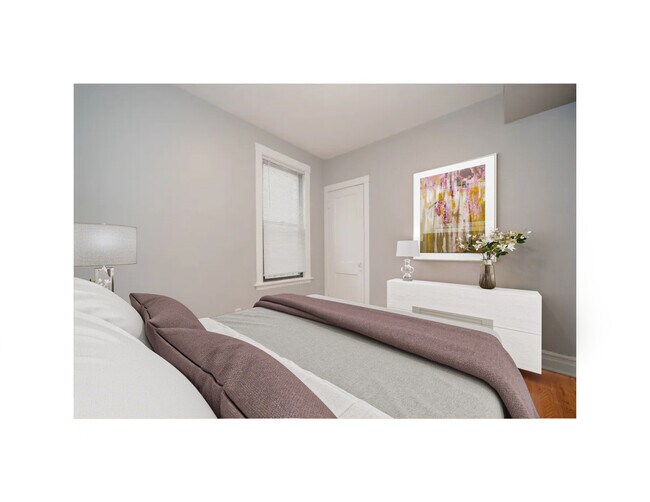 Building Photo - 1900 W Oakdale Ave