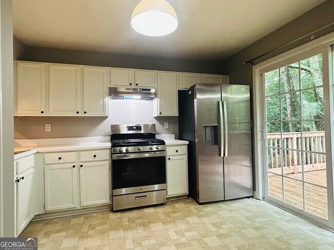 Building Photo - 207 Hillcrest Dr