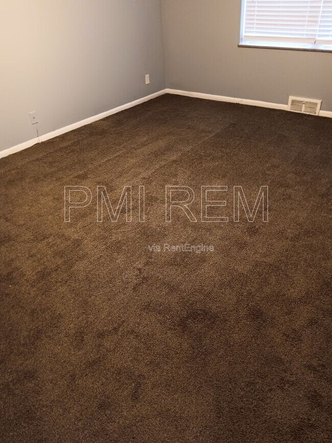 Building Photo - 16025 Van Aken Blvd