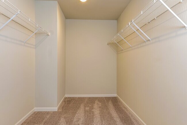 Building Photo - 621 Samuel Lee Ln