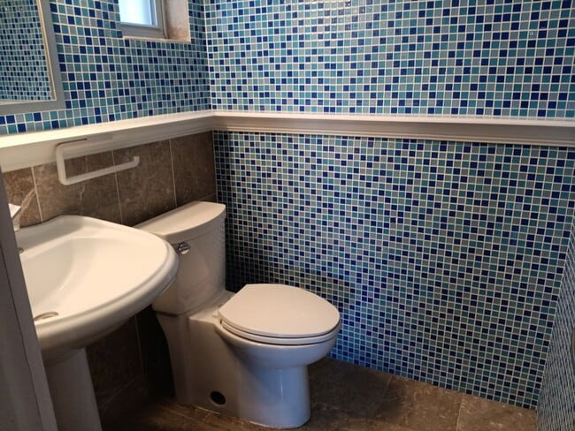 Building Photo - 3 Bedroom, 3 Bathroom Home! Schedule a Showing Soon!