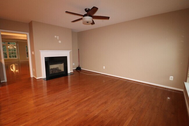 Building Photo - 4635 Battenburg Ln