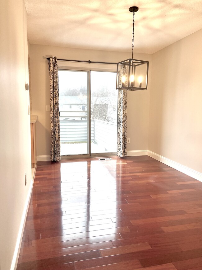 Building Photo - 204 Austin Ryer Ln