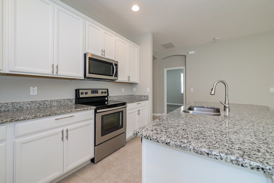 Building Photo - 1392 Merion Dr