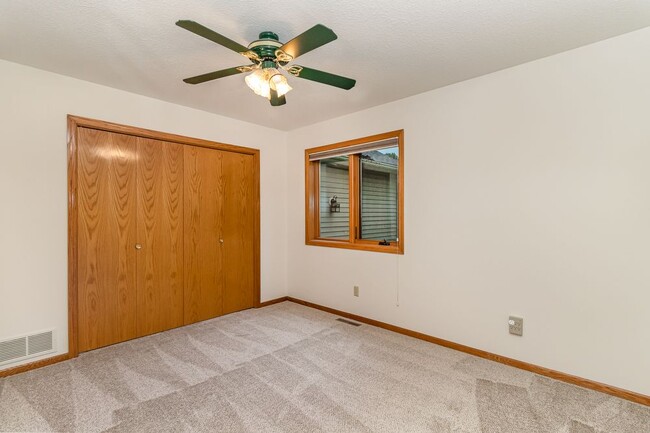 Building Photo - Beautiful Single Family home in Savage