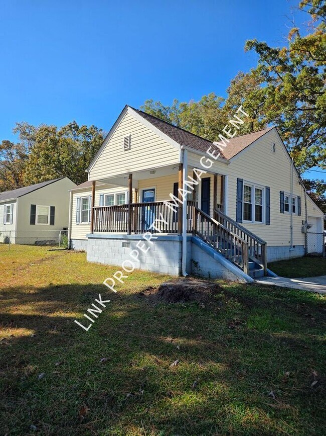 Building Photo - 129 N Moore Rd