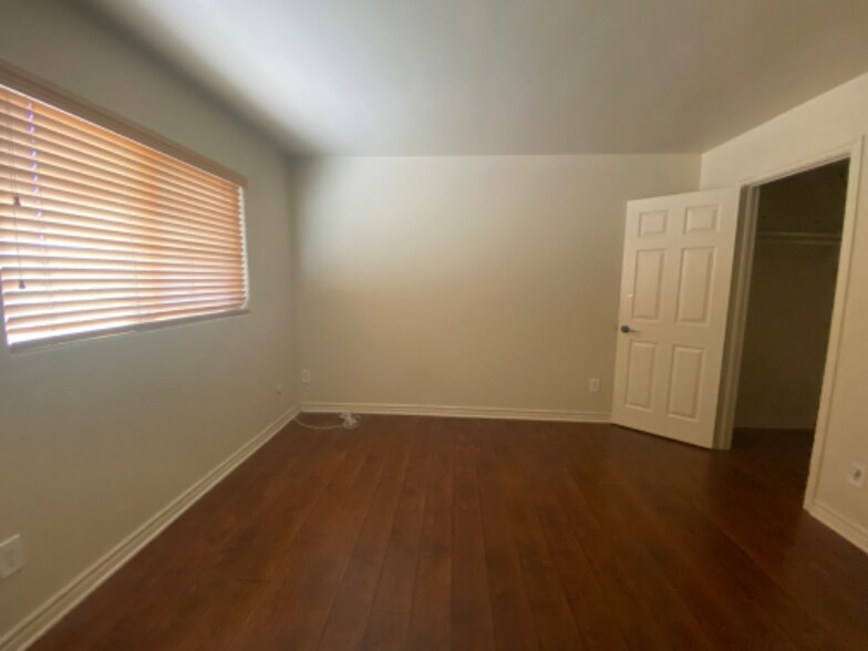 Building Photo - 5057 Los Morros Way