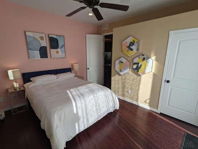 Building Photo - 538 S Fountaine St