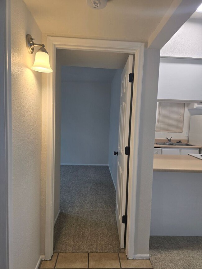 Building Photo - 926 N Belvedere Ave