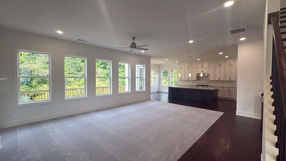 Building Photo - 5365 Travers Ln
