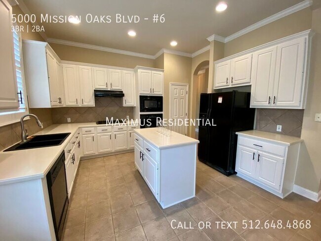 Building Photo - 5000 Mission Oaks Blvd