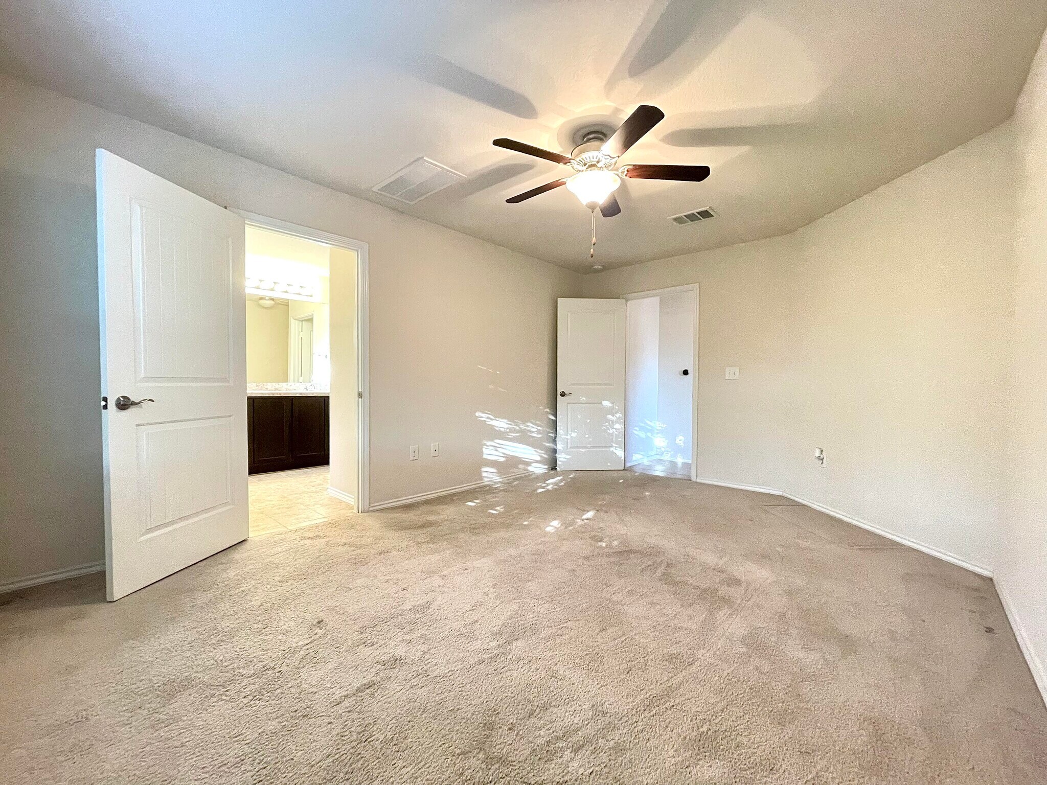 Building Photo - 10228 Crescendo Ln