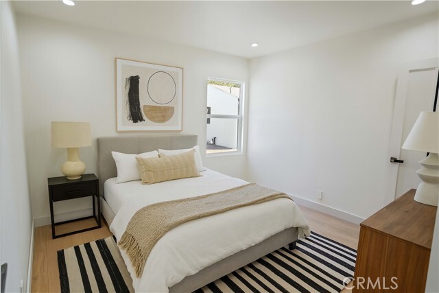 Building Photo - 1636 N Buena Vista St