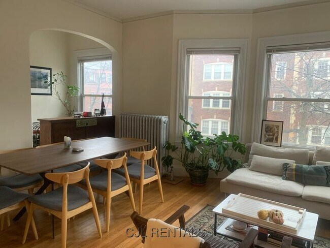 Building Photo - 356a Harvard St