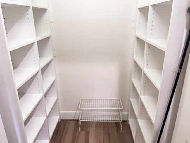 Large closet - 21 Willowbrook Ave