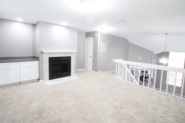 Building Photo - 12323 Guernsey Dr