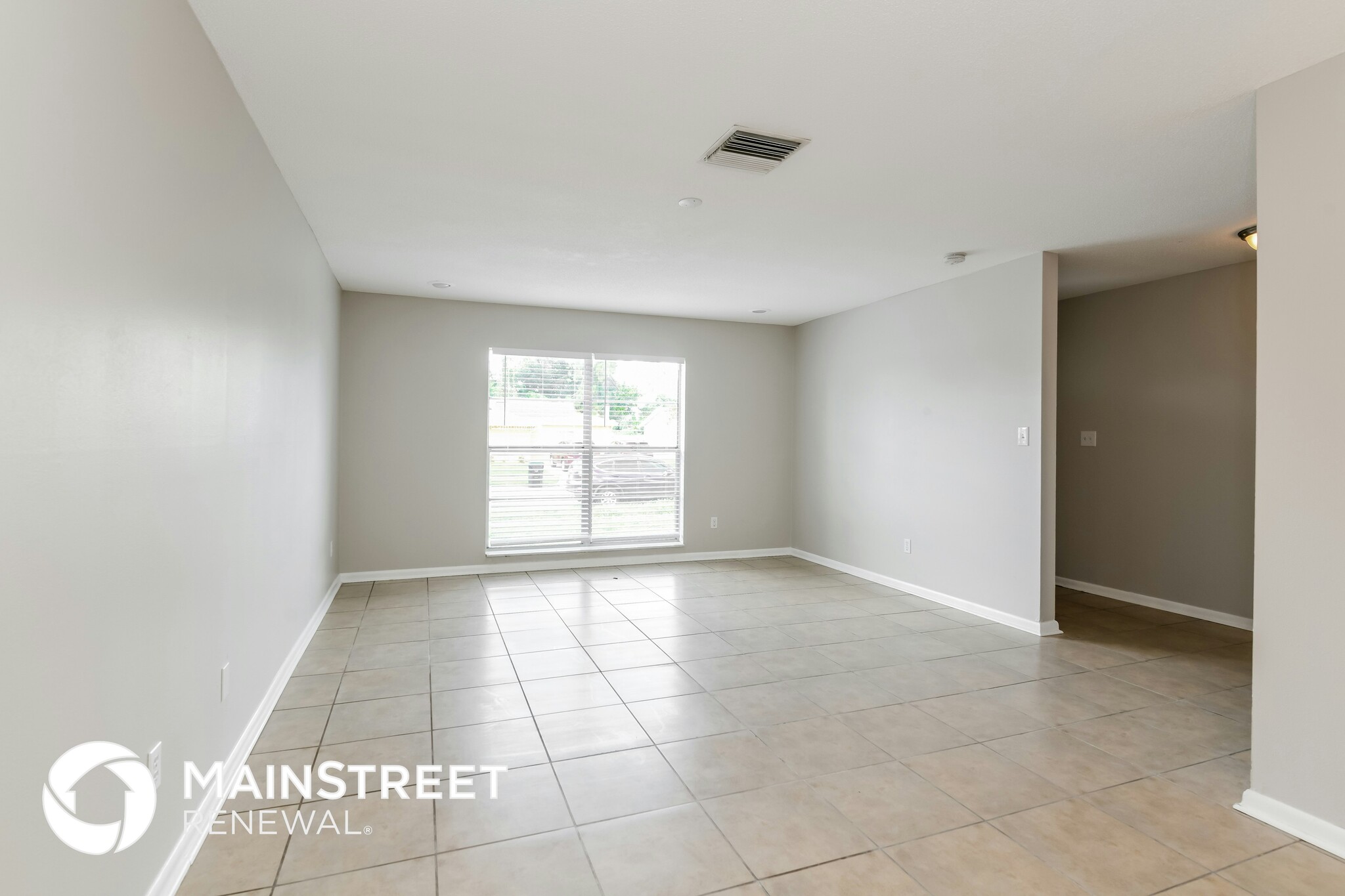 Building Photo - 5695 Oak Hill Manor Dr