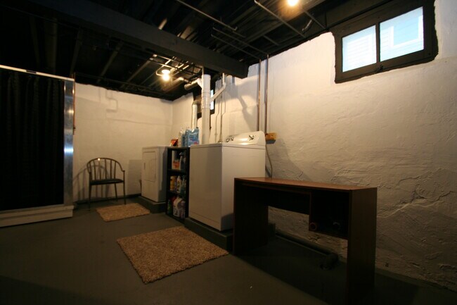 Building Photo - 233 Garfield Ave SW