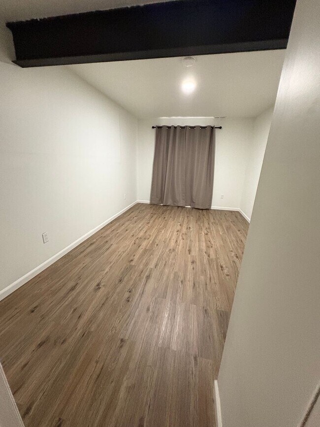 Building Photo - 5050 Rill Valley Way
