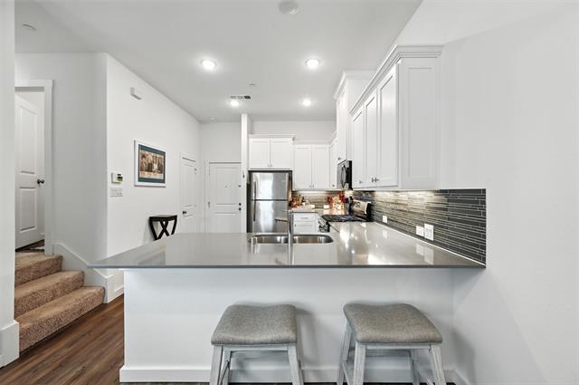 Building Photo - 6489 Iron Horse Blvd