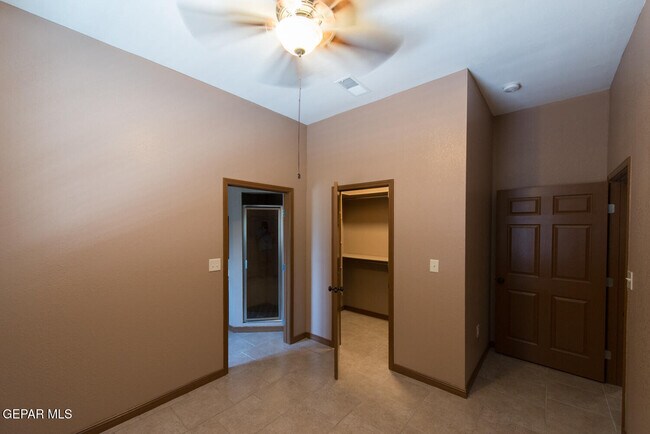 Building Photo - 326 Coates Dr