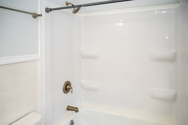 Building Photo - 3244 Marion Rd SE