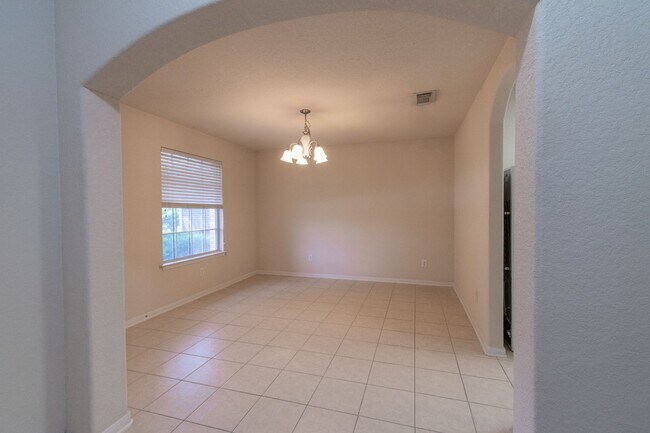 Building Photo - Charming 3-Bedroom Home in the Heart of Ho...