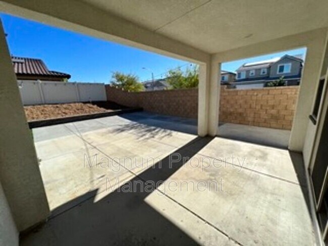 Building Photo - 30960 Falling Star Pl